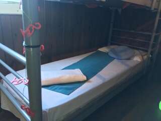 Хостелы Flamingo Costinesti Костинешти Кровать в небольшом 4-местном общем номере для мужчин и женщин - Общая ванная комната-34